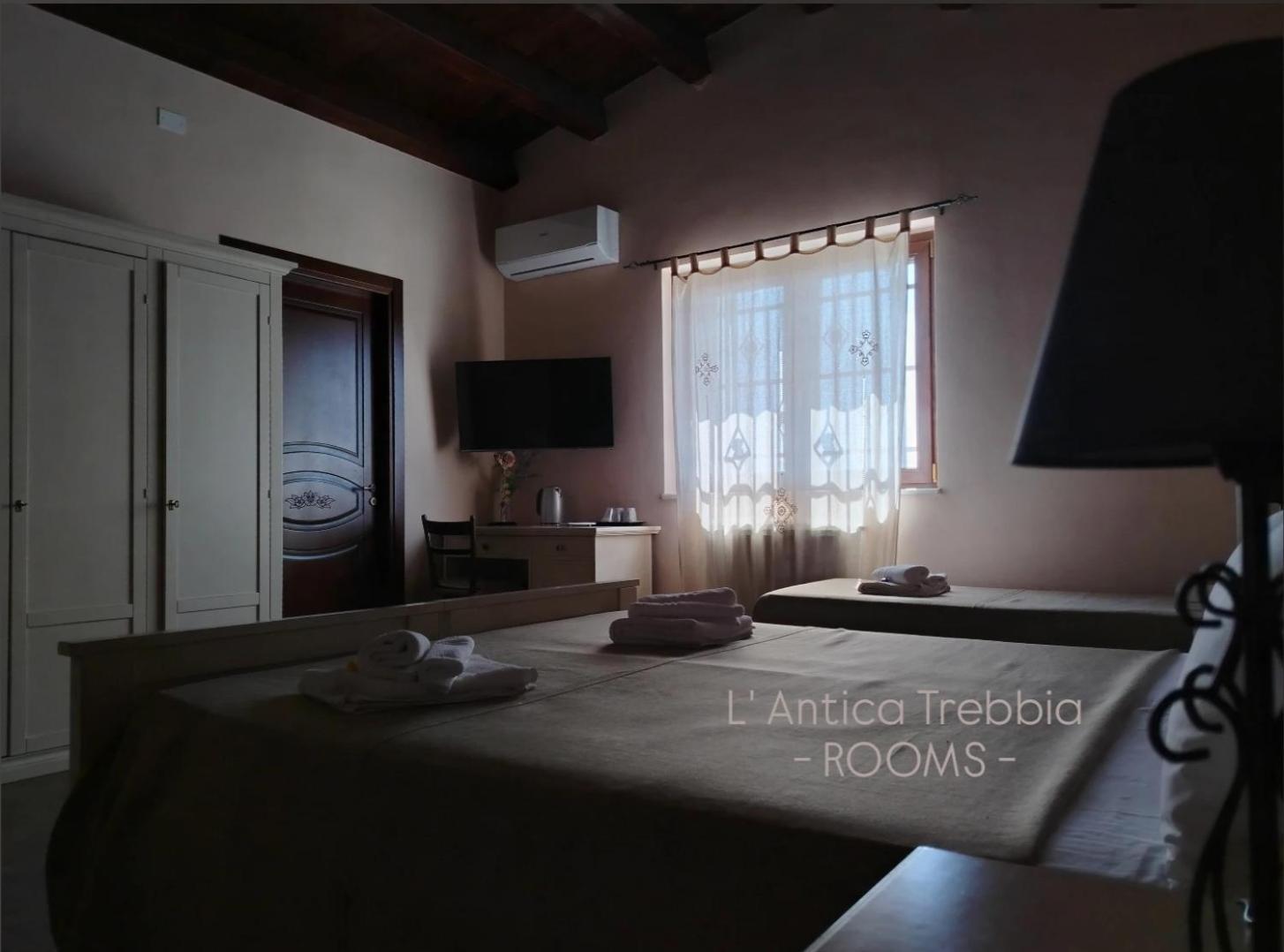 L' Antica Trebbia - Rooms 칼타니세타 외부 사진